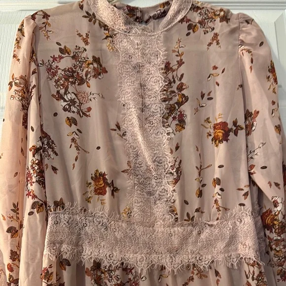 Beautiful Floral Pink Dress - Picture 2 of 5